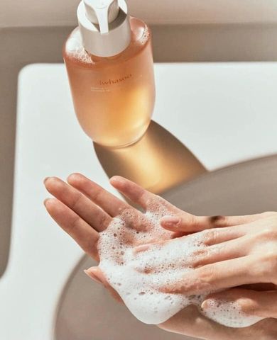 Sữa Rửa Mặt Dịu Nhẹ Sulwhasoo Gentle Cleansing Foam 200ml - Chăm Sóc Da Từ Thiên Nhiên, Không Kích Ứng, Cho Làn Da Mịn Màng, Khỏe Mạnh