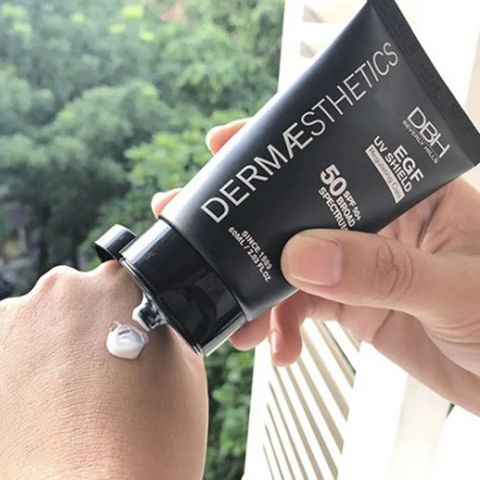 Kem Chống Nắng DBH EGF UV Shield SPF50 PA+++ 60ml - Bảo Vệ Da Tối Ưu, Dưỡng Ẩm Hiệu Quả, Thích Hợp Cho Da Nhạy Cảm