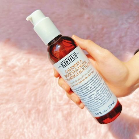 Sữa Rửa Mặt Hoa Cúc Kiehl's 230ml - Làm Sạch Sâu, Dịu Nhẹ Cho Da Nhạy Cảm, Chứa Chiết Xuất Tự Nhiên Chính Hãng