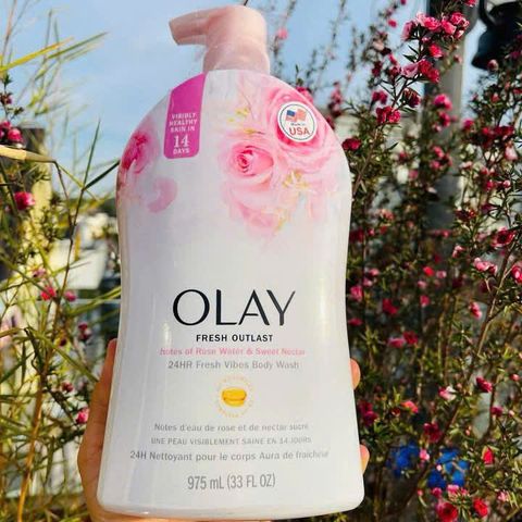 Sữa Tắm Olay Fresh Outlast Rose Water & Sweet Nectar 975ml – dịu da, thơm hoa hồng