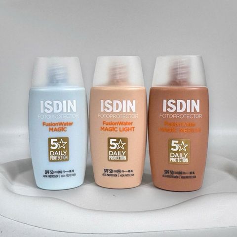 Kem Chống Nắng Fotoprotector ISDIN Fusion Water SPF 50ml - Dưỡng Ẩm, Bảo Vệ Da Mặt, Không Nhờn Rít, Phù Hợp Da Nhạy Cảm