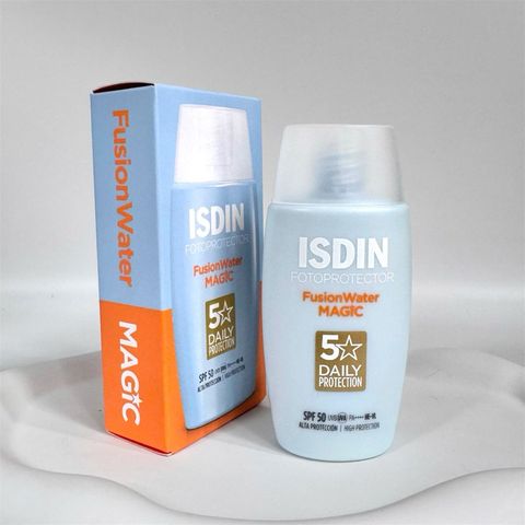 Kem Chống Nắng Fotoprotector ISDIN Fusion Water SPF 50ml - Dưỡng Ẩm, Bảo Vệ Da Mặt, Không Nhờn Rít, Phù Hợp Da Nhạy Cảm