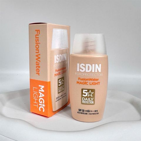 Kem Chống Nắng Fotoprotector ISDIN Fusion Water SPF 50ml - Dưỡng Ẩm, Bảo Vệ Da Mặt, Không Nhờn Rít, Phù Hợp Da Nhạy Cảm