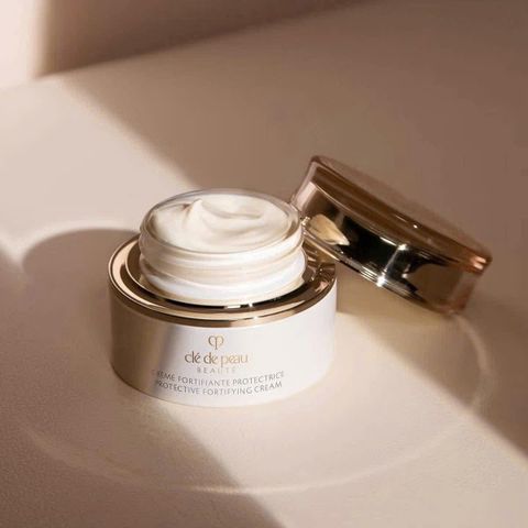 Kem Dưỡng Da Ban Ngày Clé De Peau Beauté 50g - Chống Oxy Hóa, Trẻ Hóa Da, Làm Trắng Da, Dưỡng Ẩm Tối Ưu, Sản Phẩm Cao Cấp Nhà Phân Phối Chính Hãng