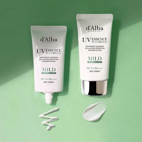 Kem Chống Nắng d'Alba Waterfull Essence SPF50+ PA++++ - Dành Cho Da Nhạy Cảm, 50ml, Bảo Vệ Tối Ưu, Chống Nắng Dịu Nhẹ Chính Hãng