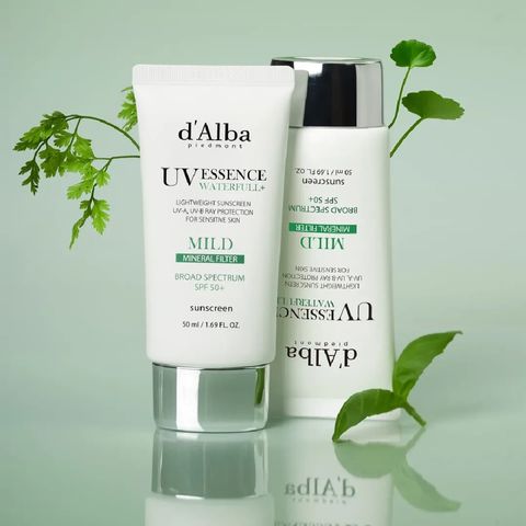 Kem Chống Nắng d'Alba Waterfull Essence SPF50+ PA++++ 50ml - Dịu Nhẹ Cho Da Nhạy Cảm, Chống UVTối Ưu, Cấp Ẩm Nhanh Chóng