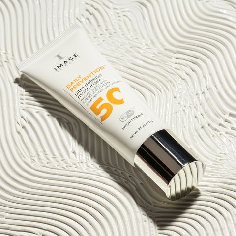 Kem Chống Nắng IMAGE Skincare DAILY PREVENTION Ultra Defense SPF 50 - Bảo Vệ Da Toàn Diện và Ngăn Ngừa Lão Hóa, Hydrat Hóa Da Tối Ưu