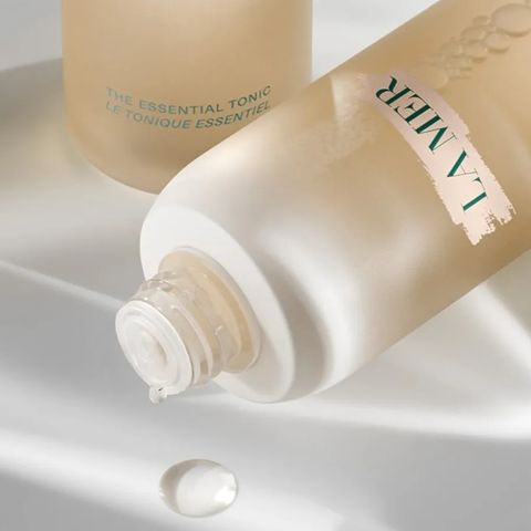 Toner Hỗ Trợ Phục Hồi Và Làm Dịu Da La Mer The Essential Tonic 200ml - Chăm Sóc Da Cao Cấp Chính Hãng, Cảm Giác Mát Lành