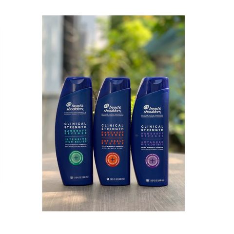 Dầu Gội Head & Shoulders Clinical Strength 400ml - Giảm Gàu, Kiểm Soát Dầu, Chiết Xuất Cam Chanh Sảng Khoái cho Tóc Khỏe Mạnh