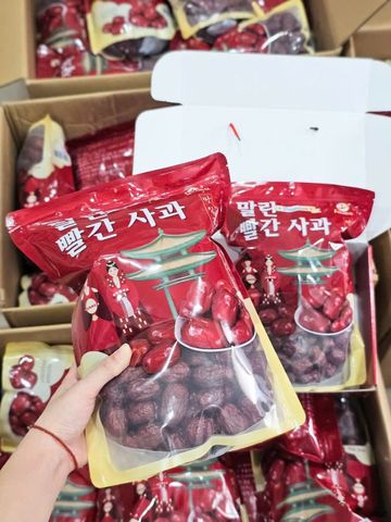 Táo Đỏ Hàn Quốc Samsung 1kg (Hộp Đỏ) – Giàu Dinh Dưỡng, Giải Độc, Ngon Lành và Bổ Dưỡng Cho Sức Khỏe