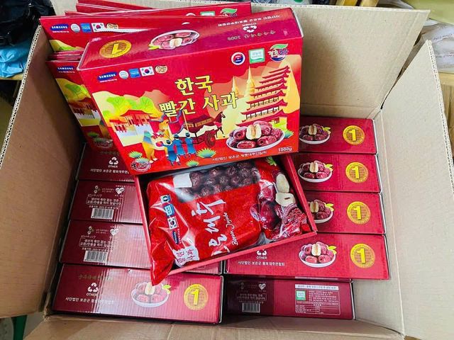 Táo Đỏ Hàn Quốc Samsung 1kg (Hộp Đỏ) – Giàu Dinh Dưỡng, Giải Độc, Ngon Lành và Bổ Dưỡng Cho Sức Khỏe