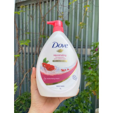 Sữa tắm Dove Rejuvenating với hương lựu và cỏ roi ngựa, dung tích 1L.