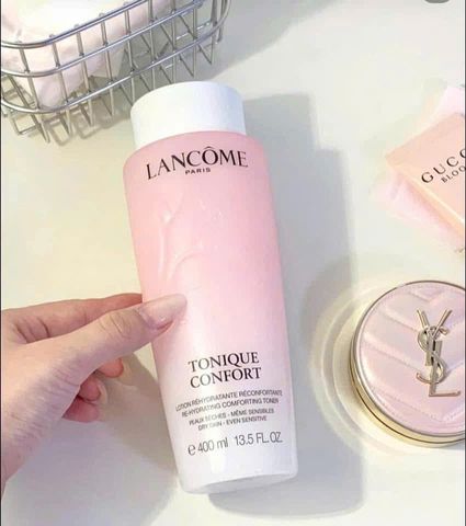 Nước Hoa Hồng Lancôme Tonique Confort 400ml – Dưỡng ẩm và làm mềm da cho làn da mịn màng, tươi trẻ