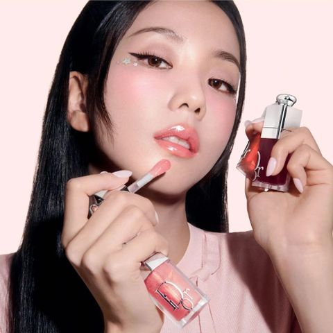 (Màu 104 Đỏ Mận) Son Dưỡng Dior Addict Lip Glow Oil Màu 104 Black Cherry Chính Hãng