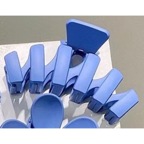 01 Kẹp tóc nhựa càng cua màu xanh