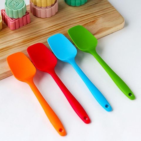 Thìa múc silicon đúc (Màu ngẫu nhiên) (TH547)