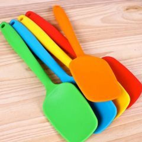 Thìa múc silicon đúc (Màu ngẫu nhiên) (TH547)