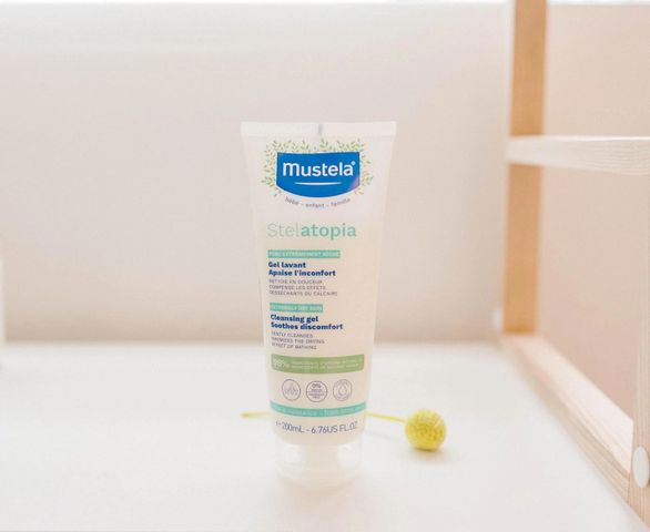 Sữa Tắm Gội Mustela 200ml Cho Bé Viêm Da Cơ Địa, Chàm Thể Tạng - Dịu Nhẹ, Không Mùi, Chống Dị Ứng, Dành Cho Da Nhạy Cảm