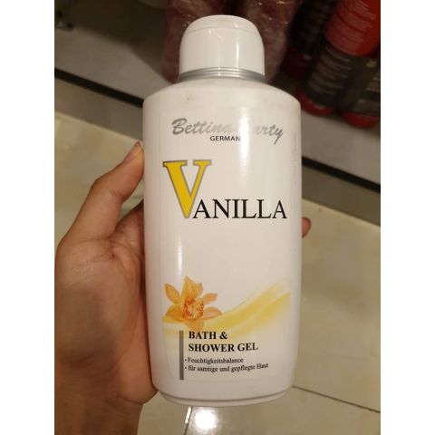 Combo Sữa tắm, dưỡng thể nước hoa  BETTINA BARTY VANILLA giúp giữ ẩm và dưỡng da mịn màng 500ml