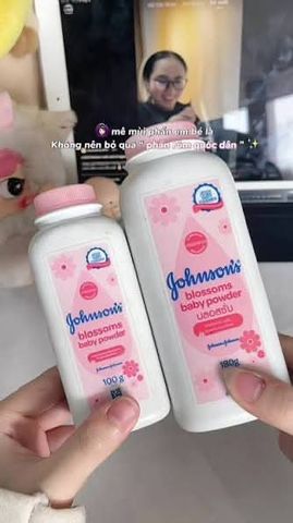 Phấn Rôm Em Bé Johnson's Baby Powder (100g) thông thoáng ,ngừa hăm ,thơm dịu nhẹ lành tính với làn da bé