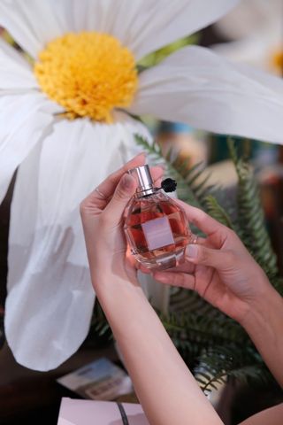 Nước hoa nữ Viktor Rolf Flowerbomb EDP Full 100ml