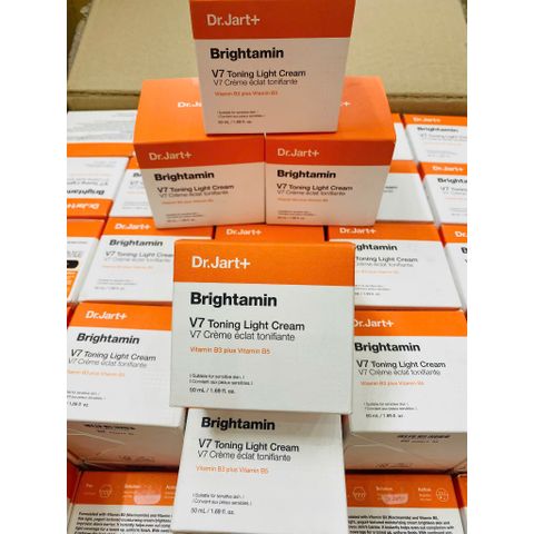 Kem dưỡng da V7 tonight light cream fullsize 50ml bản mới nhất date 2028