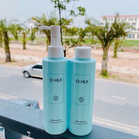 DUNG DỊCH VỆ SINH OHUI MỖI CHAI 200ML