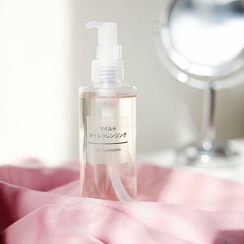Review dầu tẩy trang Muji Cleansing Oil: nhẹ nhàng làm sạch mọi làn da