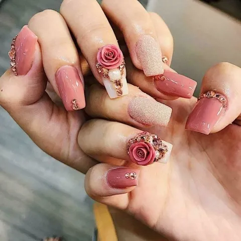 Bộ sưu tập các mẫu nail đính đá 2019 đẹp quên sầu | Nail swag, Móng tay,  Móng chân