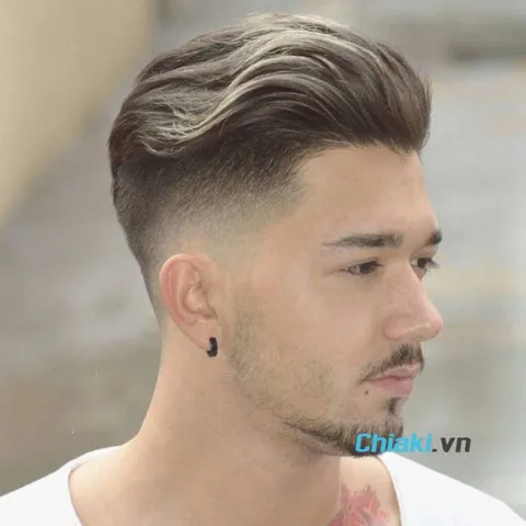 Những kiểu tóc nam vuốt ngược ra sau đẹp nhất theo xu hướng 2019 L2018 là  năm lên ngôi c… | Mens hairstyles undercut, Trending hairstyles for men,  Thick hair styles