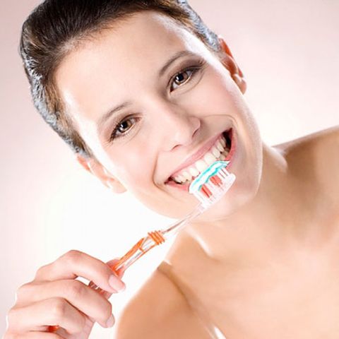 Kem Đánh Răng Aquafresh Nhật Bản Hương Trà Xanh - Giữ Răng Trắng Sáng, Chắc Khỏe, Hơi Thở Thơm Mát, Nụ Cười Rạng Rỡ
