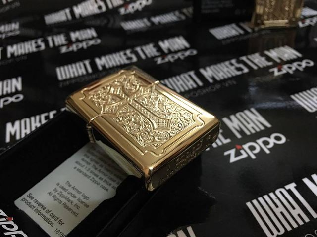 Bật Lửa Zippo Windproof 29436 Mạ Vàng Đồng Sáng Bóng - Bật Lửa Chống Gió Sang Trọng với Hoa Văn Khắc Laser