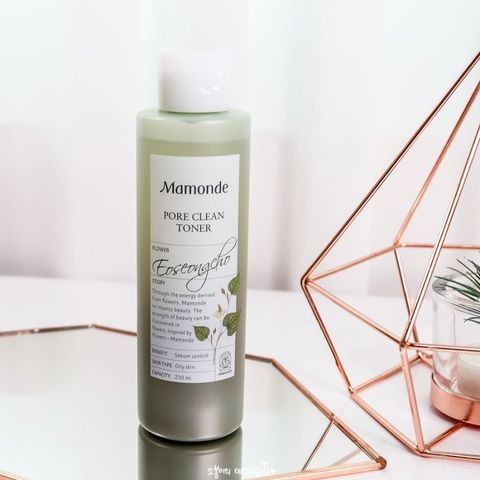 Nước Hoa Hồng Mamonde Pore Clean 250ml - Toner Chiết Xuất Rau Diếp Cá, Ngăn Ngừa Mụn, Se Khít Lỗ Chân Lông, Dưỡng Da Mịn Màng