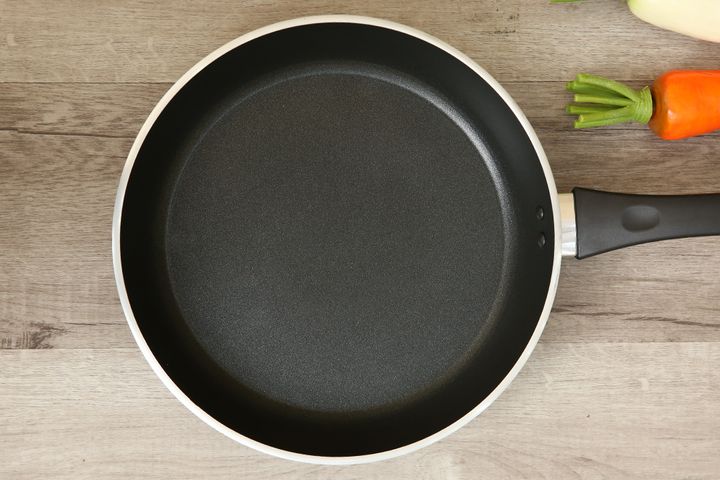 Chảo Chống Dính Supor H18201-J28 28cm - Chảo Nhôm Dùng Bếp Từ, Chiên Xào Không Dính, Thời Trang Nhà Bếp Việt Nam