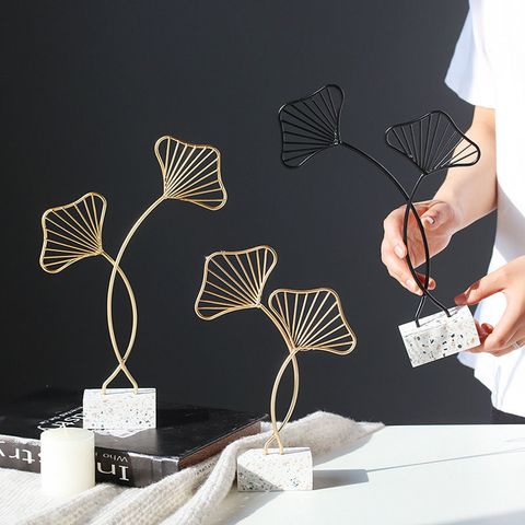 Phụ kiện trang trí để bàn hình lá hình nan - Thiết kế nghệ thuật hiện đại mang lại vẻ đẹp gần gũi với thiên nhiên cho không gian sống