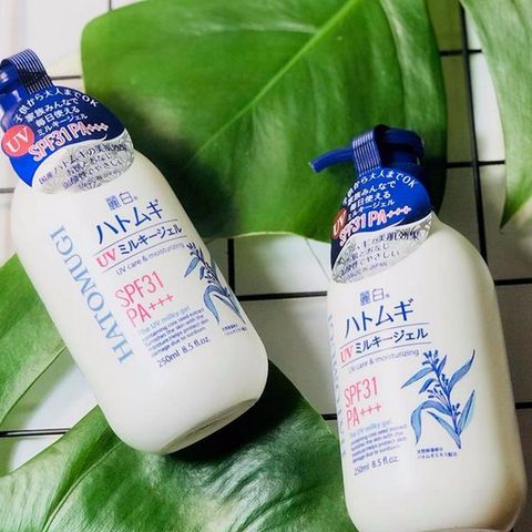 Sữa Dưỡng Thể Hatomugi Nhật Bản - Chống Nắng SPF31 PA+++ Giúp Dưỡng Ẩm và Trắng Da 250ml