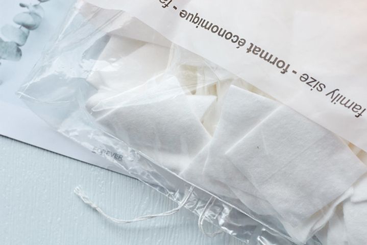 Bông Tẩy Trang Tetra Le Soin Laretat Pur Cao Cấp - 500 Miếng 100% Cotton Mềm Mịn, Tẩy Trang và Làm Sạch Da Hiệu Quả cho Gia Đình