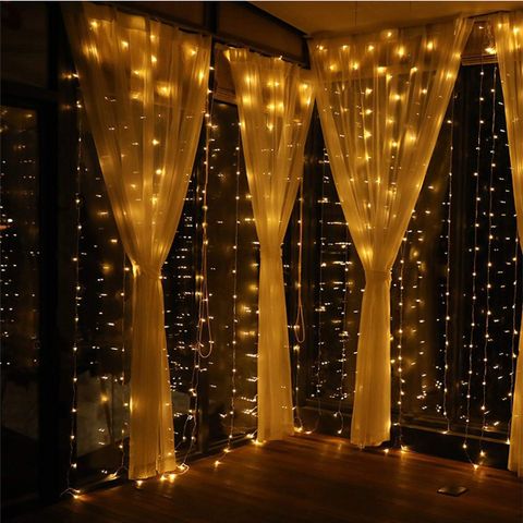 Bộ Dây Đèn LED Trang Trí Rèm Cửa Kèm Điều Khiển - Đèn Nhiều Màu Tạo Không Gian Lãng Mạn Cho Phòng Ở nhà, Tiệc Tại Gia