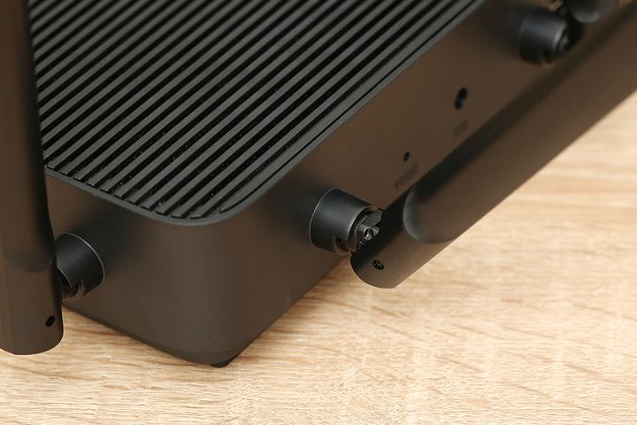 Bộ phát Wifi Xiaomi Mi AIoT AC2350 - 7 ăng-ten ngoài, tốc độ 2183Mbps, kết nối ổn định cho 128 thiết bị, băng tần kép 2.4GHz và 5GHz.