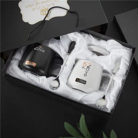 Cốc Gốm Sứ Tình Yêu 52ove Kèm Thìa Inox - Quà Tặng Đặc Biệt Fandom Sáng Tạo Cho Ngày Valentine, Kỷ Niệm, Sinh Nhật
