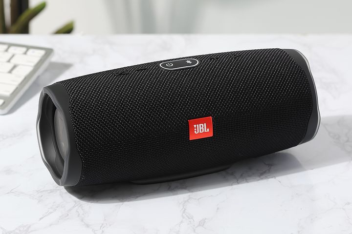 Loa Bluetooth JBL Charge 4 IPX7 - Âm thanh mạnh mẽ, chống nước chuẩn Mỹ, thời gian sử dụng 20 tiếng, kết nối Bluetooth 4.2, thiết kế gọn nhẹ
