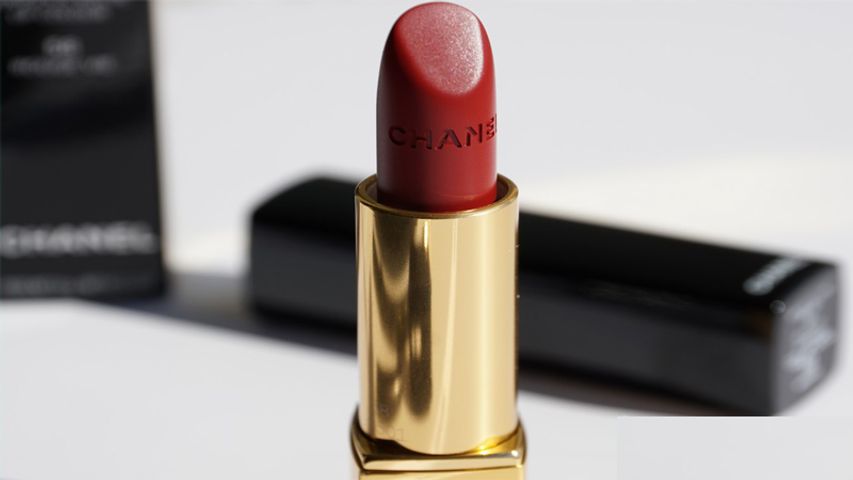 Son Chanel 58 Rouge Vie Đỏ Mận - Son Môi Sang Trọng Mịn Mượt Phù Hợp Mọi Lứa Tuổi, Dưỡng Ẩm Tự Nhiên 723005