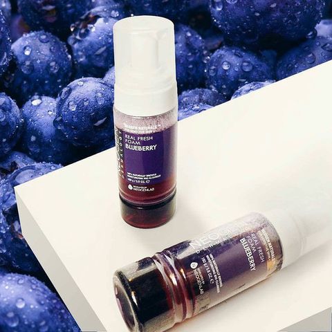 Sữa Rửa Mặt Việt Quất Neogen Dermalogy Real Fresh Foam Blueberry - Làm Sạch Sâu, Cấp Ẩm, Phục Hồi Da Mềm Mại 100g