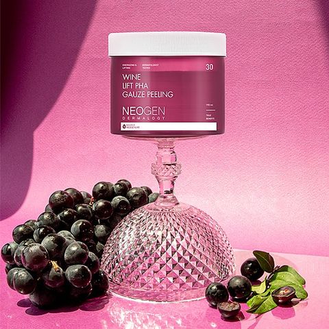 Tẩy da chết Neogen Dermalogy Wine Lift PHA Gauze Peeling