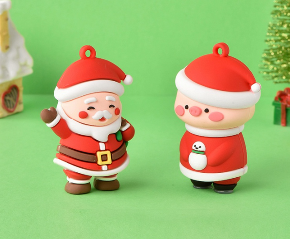 Combo 3 Mô Hình Ông Già Noel Và Heo Hồng Giáng Sinh Trang Trí - Ngộ Nghĩnh, Dễ Thương, Thích Hợp Làm Móc Khóa Hay Để Bàn Trưng Bày