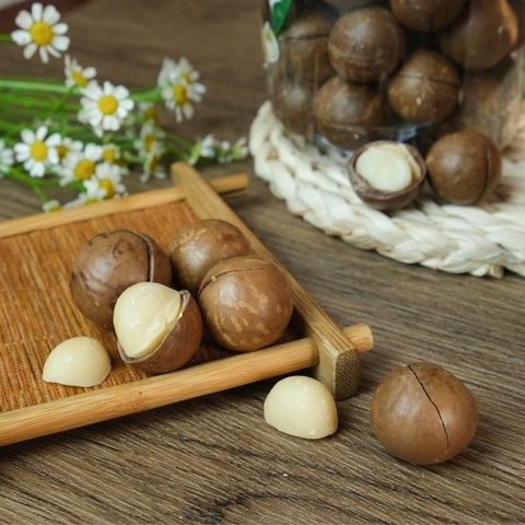 Hạt Macca nứt vỏ Úc 500gr - Hạt dinh dưỡng thơm ngon, bổ dưỡng cho sức khỏe, phù hợp cho bà bầu và trẻ em.