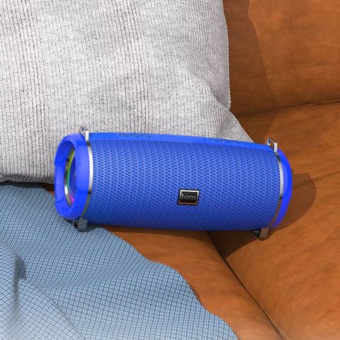 Loa Bluetooth Di Động Thể Thao Hoco HC2 - Thiết Kế Hiện Đại, Chất Lượng Âm Thanh Tốt, Kết Nối Bluetooth 5.0, Sạc Nhanh, 7 Màu LED