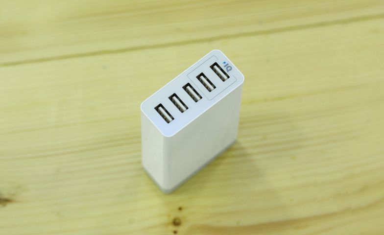 Bộ sạc 5 cổng Anker A2134 PowerPort Lite - Sạc nhanh cho 5 thiết bị USB, nhỏ gọn, tiện lợi cho người di chuyển