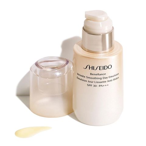 Sữa Dưỡng Da Shiseido Benefiance Wrinkle Smoothing Day Emulsion 75ml - Chống Lão Hóa, Làm Sáng Da, Chỉ Số SPF 30 PA+++