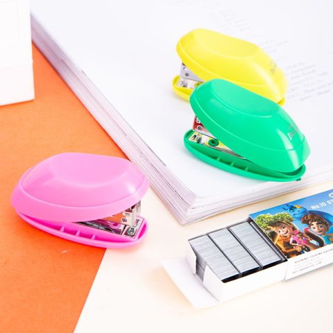 Dập Ghim Mini Deli E0220 (#10) - Tiện Dụng, Màu Sắc Đầy Hấp Dẫn, Phù Hợp Cho Văn Phòng Và Học Tập